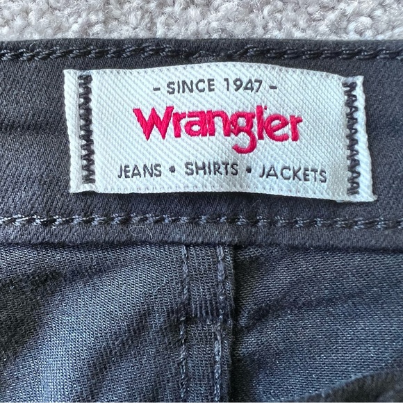 Wrangler women’s high rise unforgettable skinny jeans size 16 - Picture 4 of 8